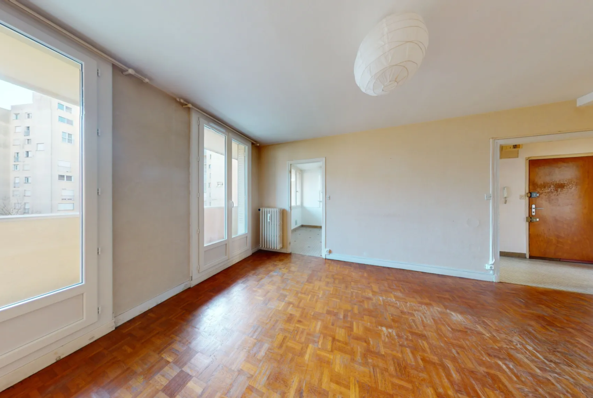 Appartement lumineux T3 à Dijon avec balcon et garage 