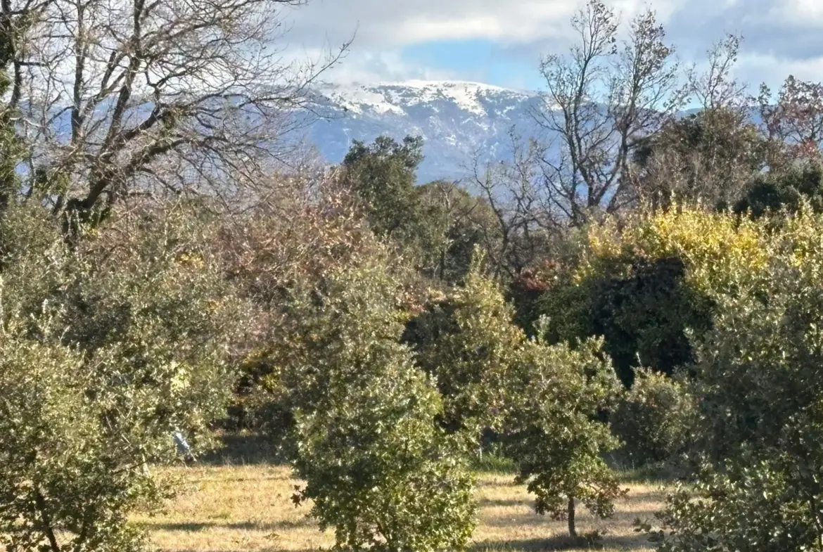 Terrain à bâtir de 1205 m² à Grignan - Rare en campagne 