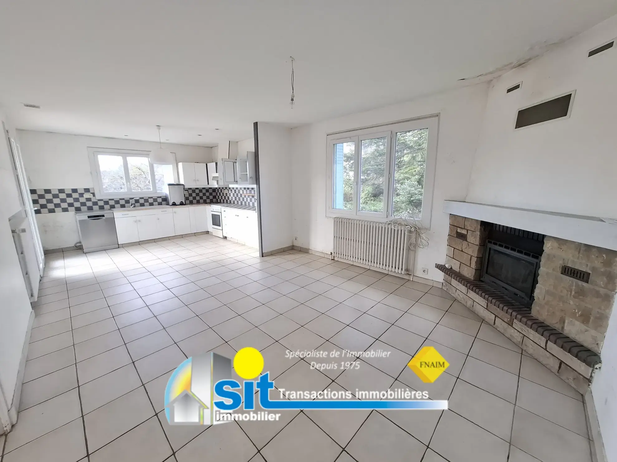 Maison spacieuse avec studio à Vernioz - 147 m² à vendre 