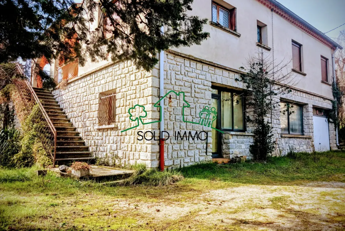 Grande maison familiale avec appartement indépendant à Saint-Paul-le-Jeune 