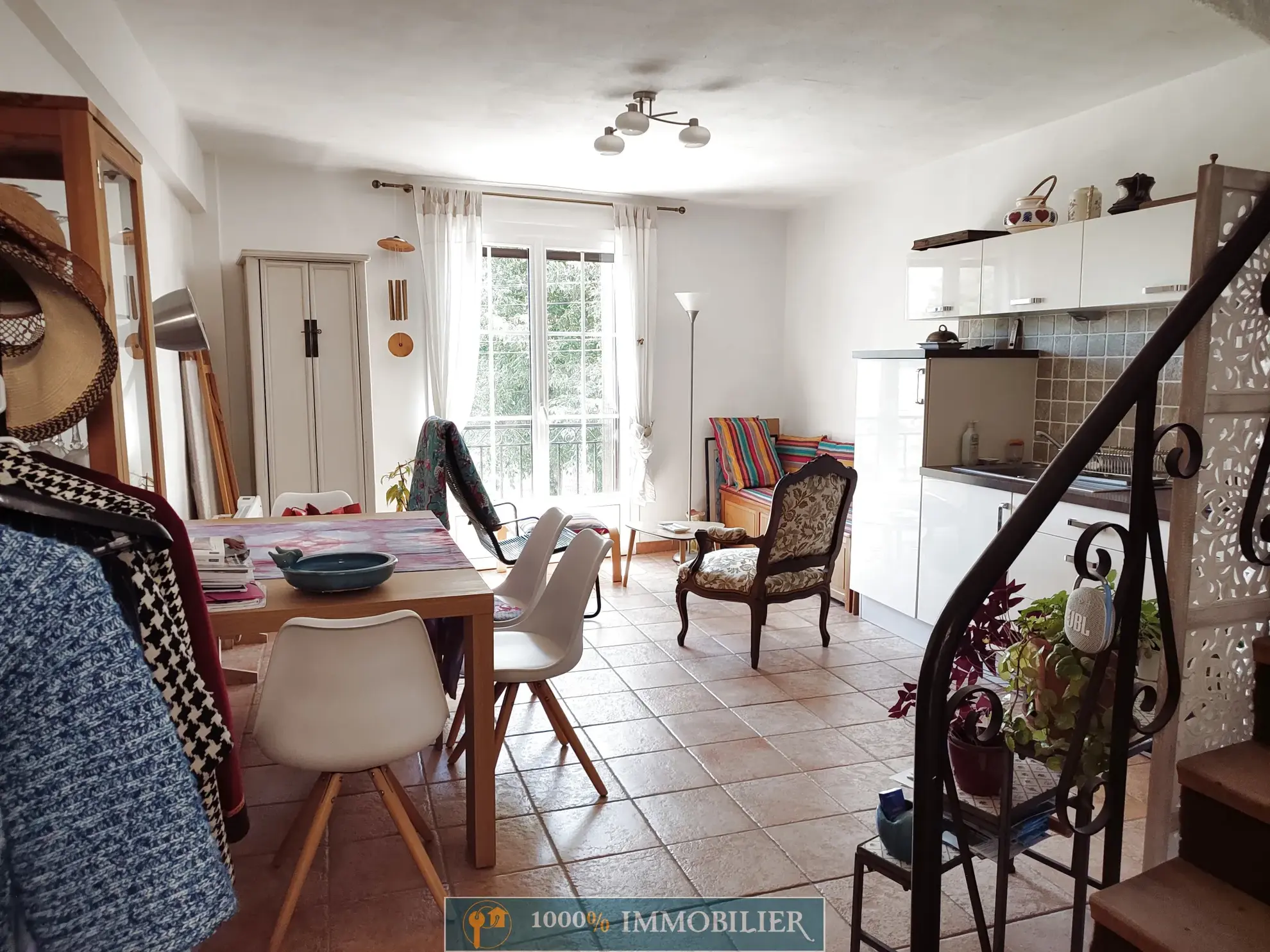 Maison de village à Roquebrun avec garage de 20 m² 