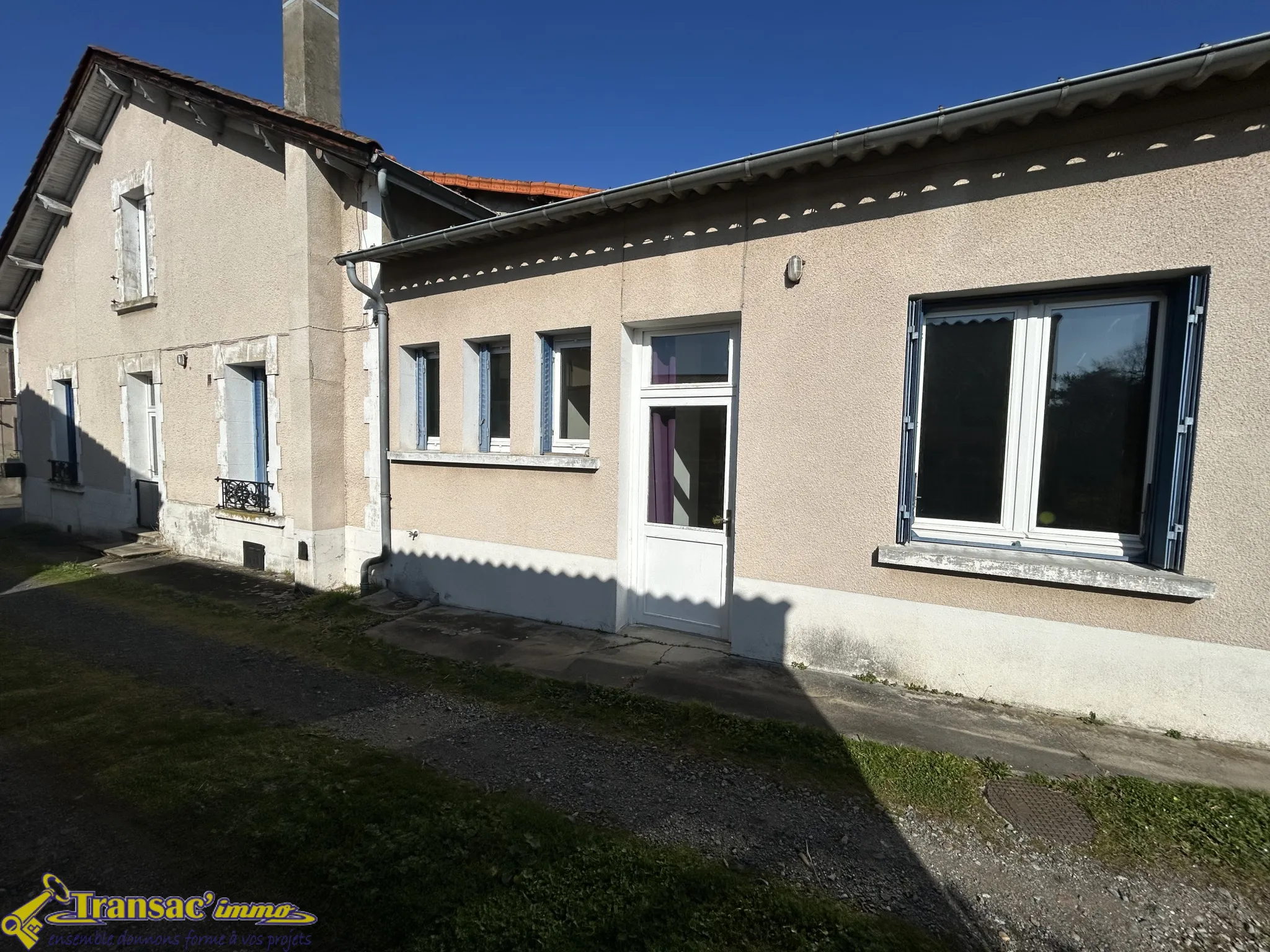 Maison 4 pièces à Puy-Guillaume avec jardin et appentis 