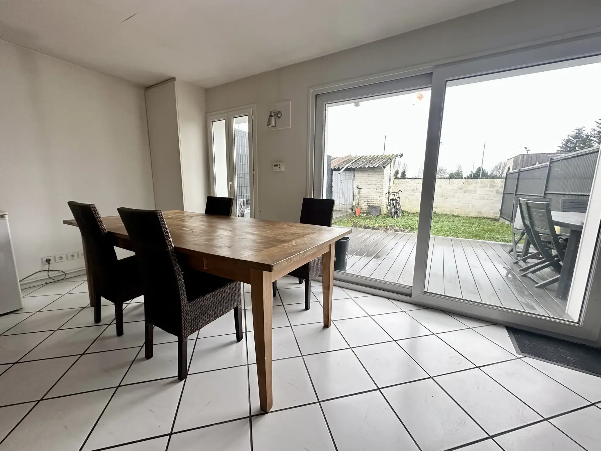 À vendre : Maison Bâtir 80 m² à Capinghem/Lomme avec Jardin et Dépendance 