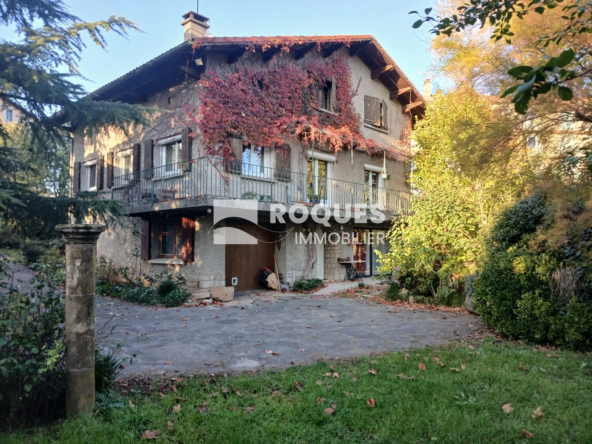 Maison spacieuse avec parc à Millau, vue sur le Larzac