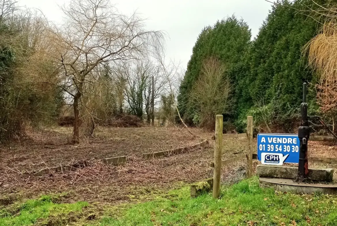 Terrain constructible de 1845 m² à Familly, proche de Livarot 