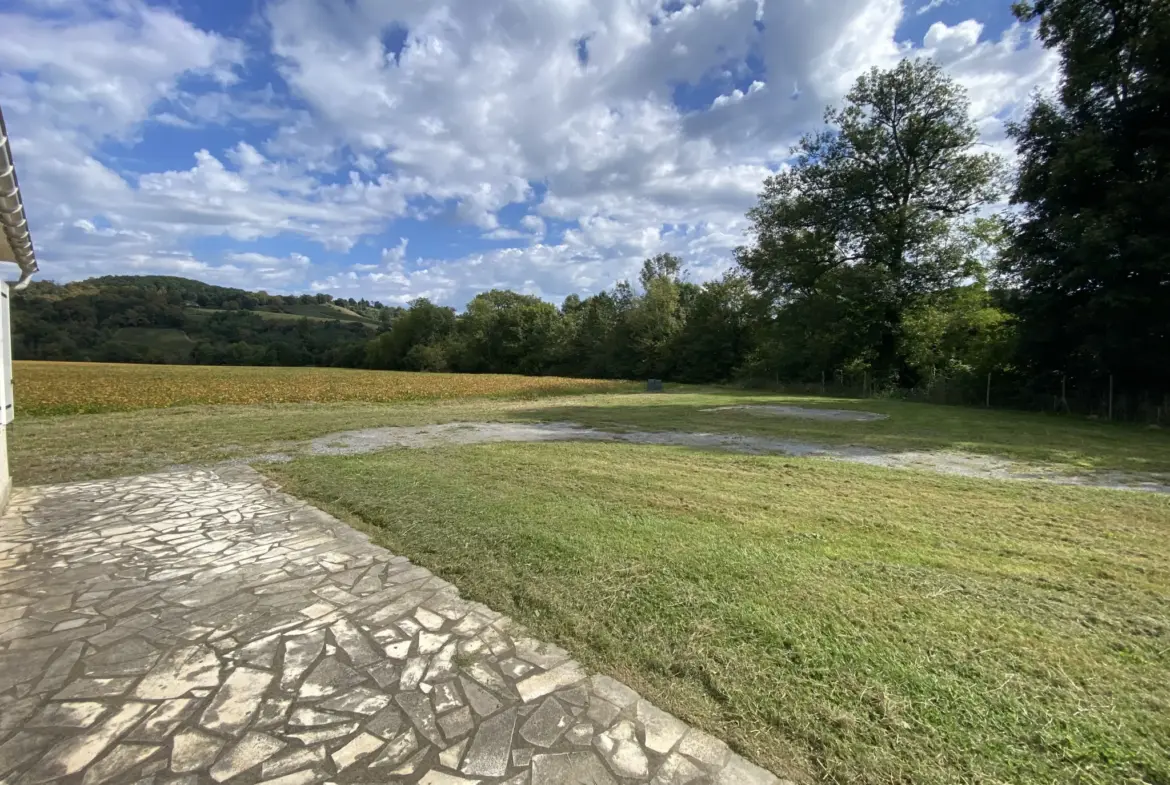 A vendre : Maison T3/4 de 75 m² à Monein avec garage et grand terrain 