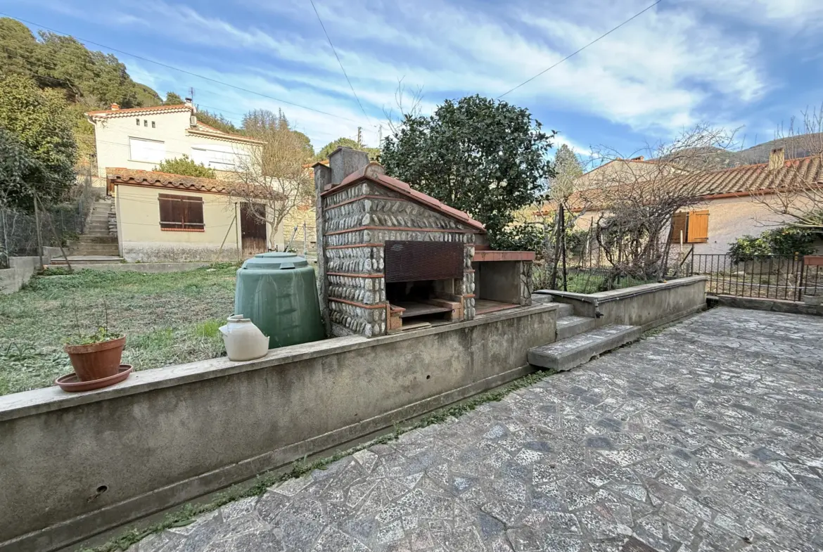 Maison F4 à vendre à Arles sur Tech avec terrasse et jardin 