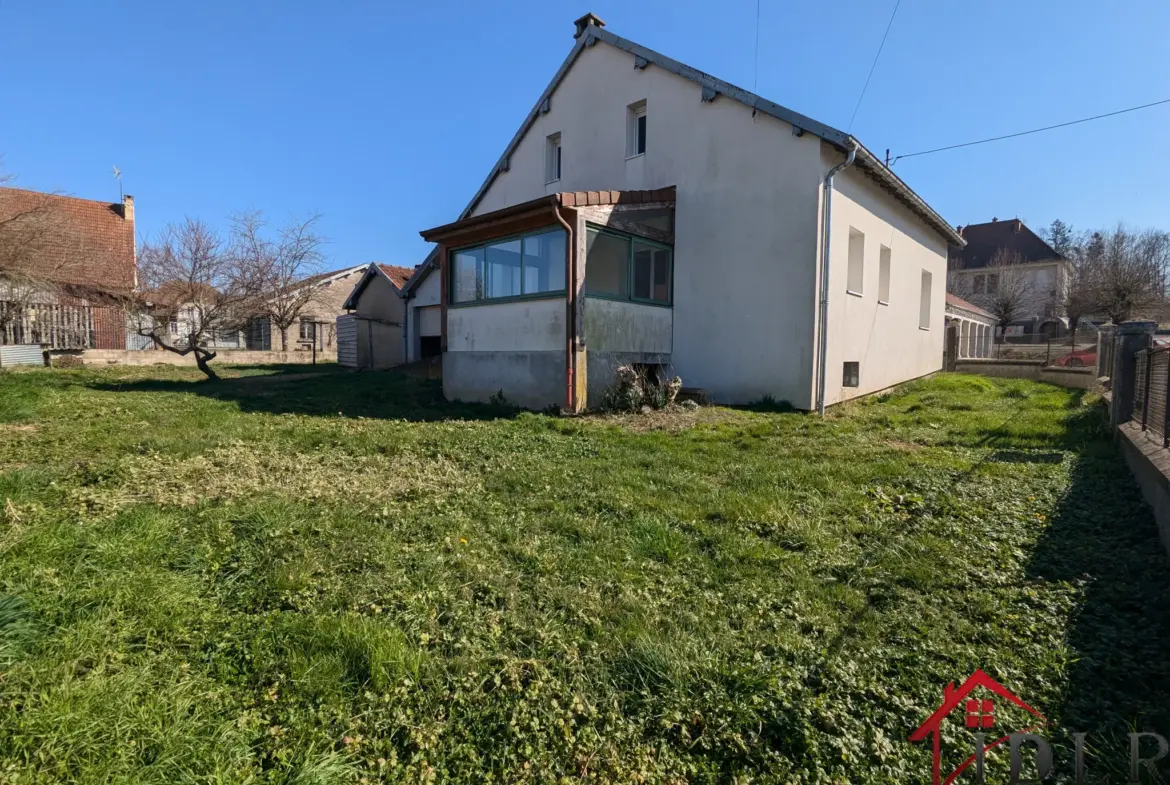 Maison indépendante à vendre à Angirey 