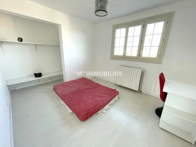 Maison à vendre à La Ferté-sous-Jouarre - 3 chambres - 235 000 € 