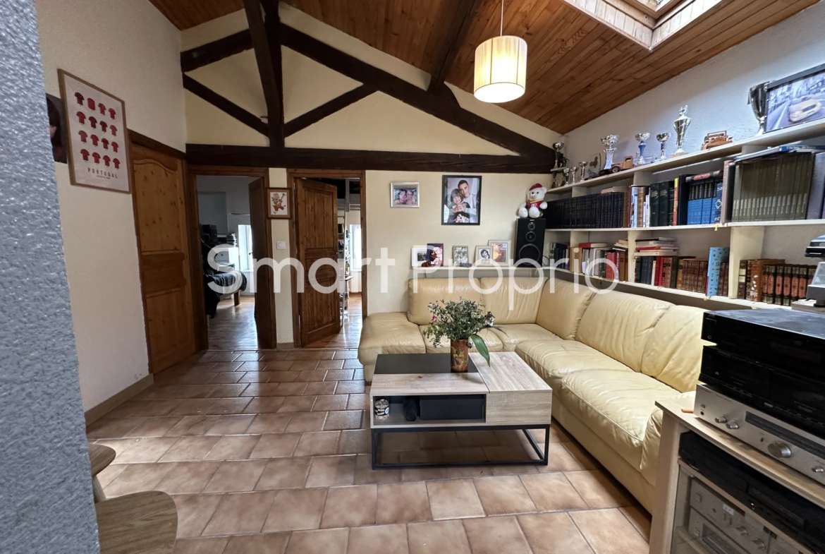 Maison de Bourg à Vendre entre Riom et Mozac - 158 m² 