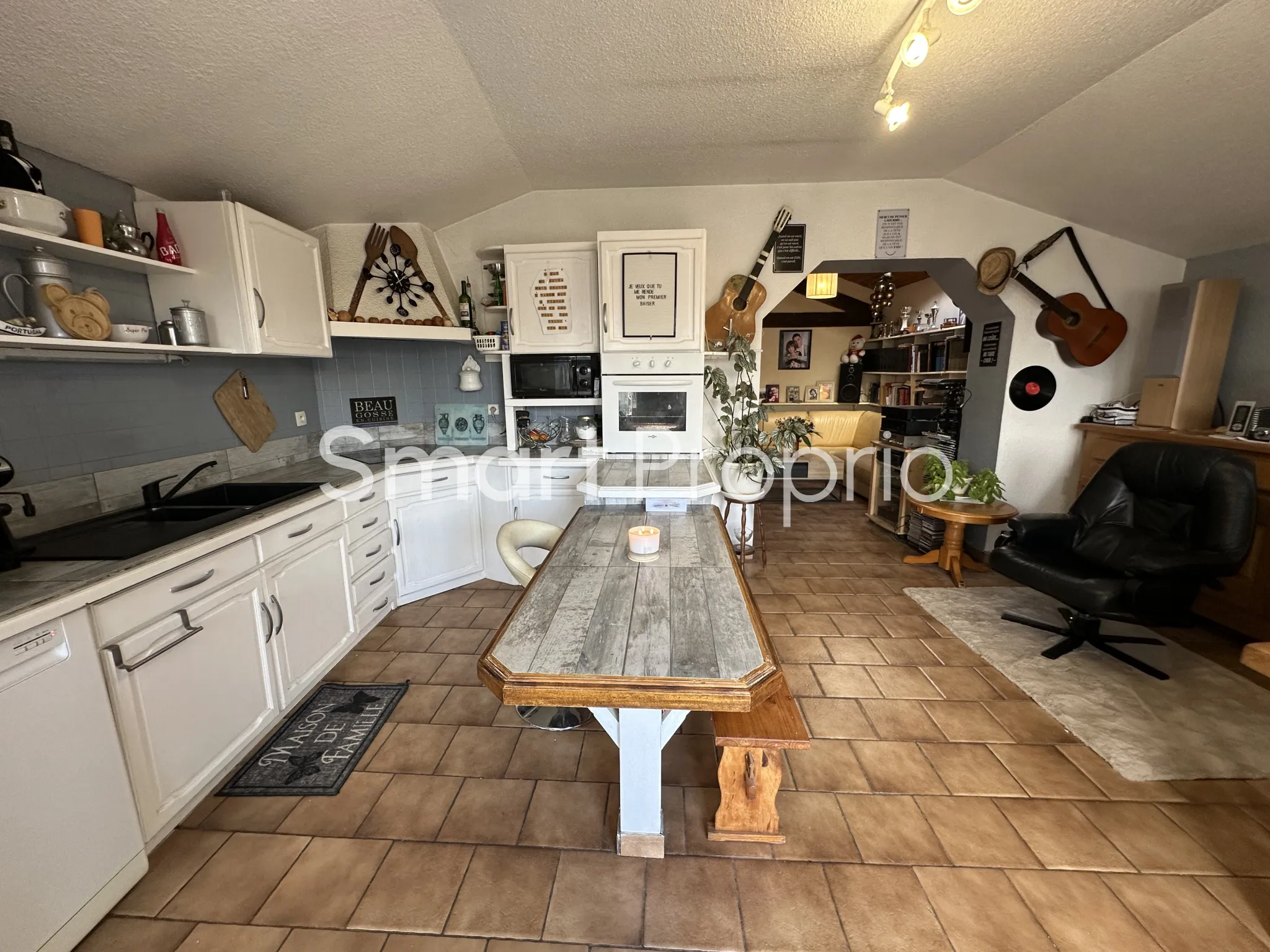 Maison de Bourg à Vendre entre Riom et Mozac - 158 m² 