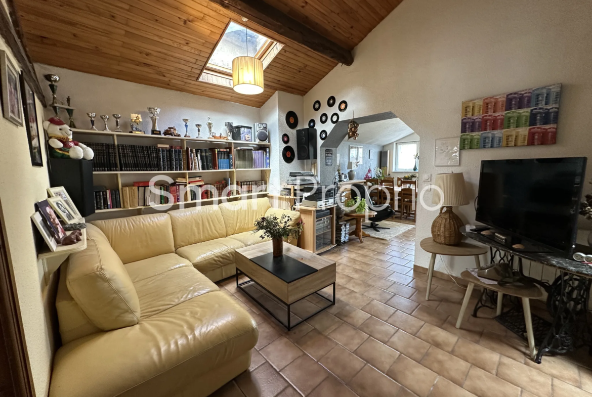 Maison de Bourg à Vendre entre Riom et Mozac - 158 m² 