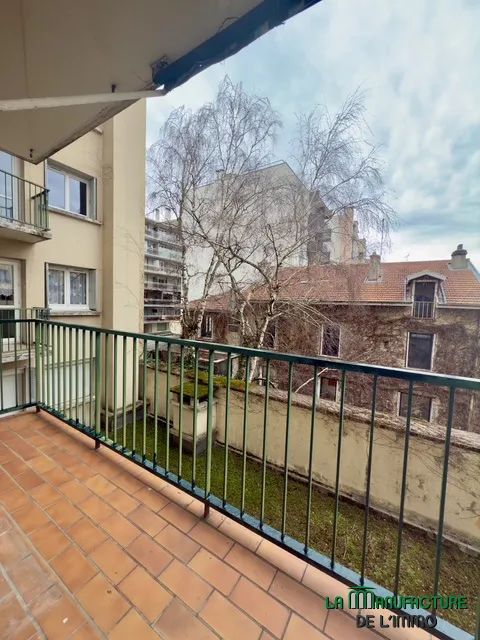 À vendre : Appartement F3 avec balcon, cave et garage à Saint-Étienne 