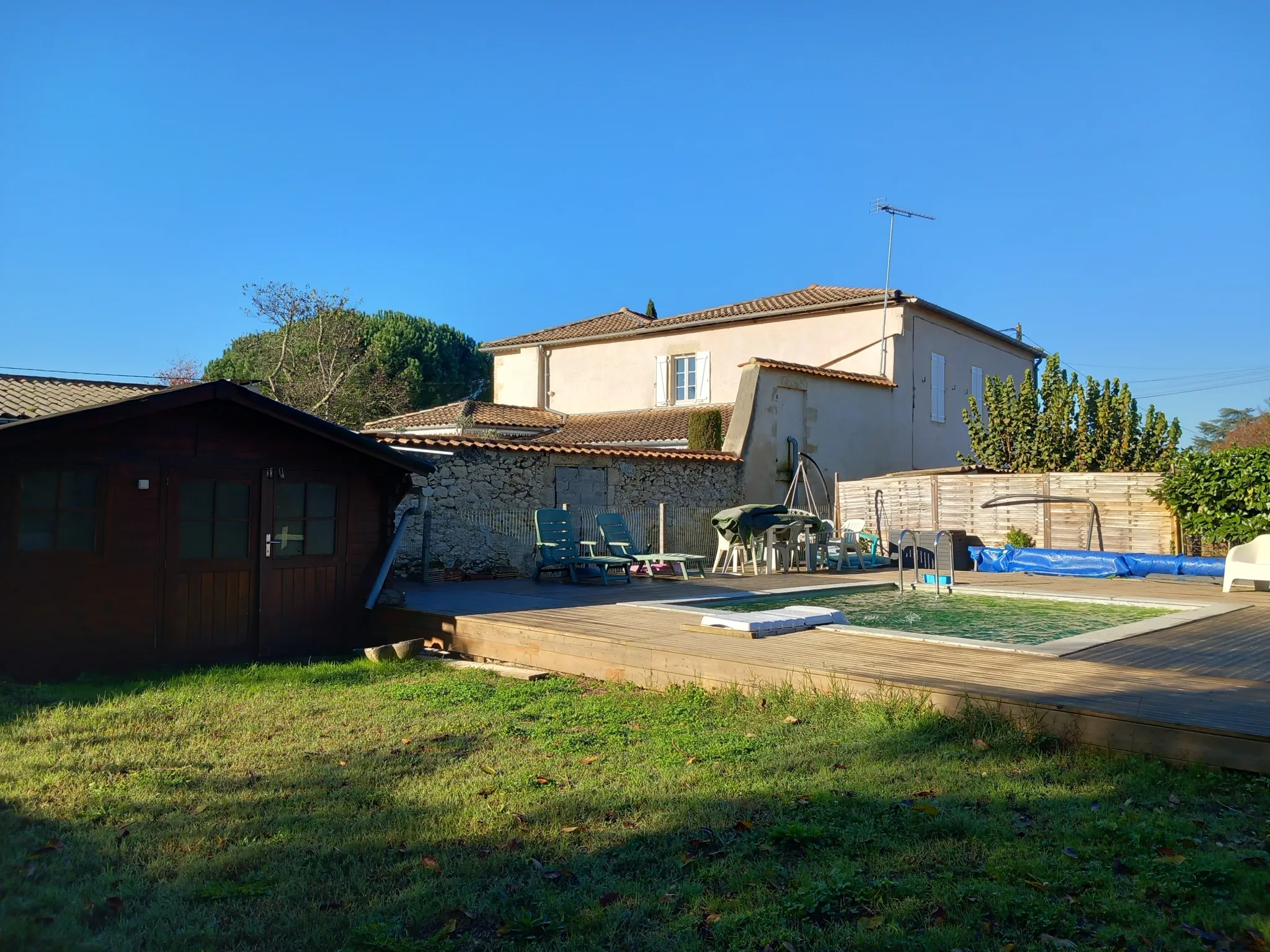 Maison Familiale de Plain Pied à St Maixant avec Piscine 