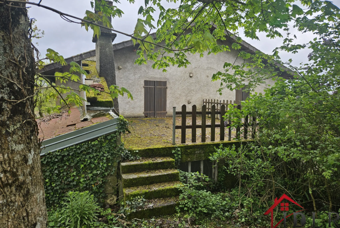 Maison de campagne type 4 à vendre à Les Thons - 115 m² 