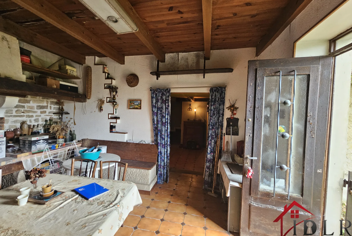 Maison de campagne type 4 à vendre à Les Thons - 115 m² 