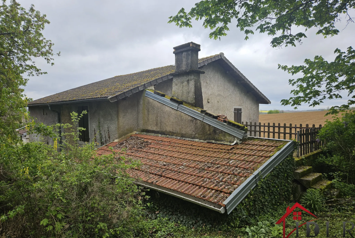 Maison de campagne type 4 à vendre à Les Thons - 115 m² 