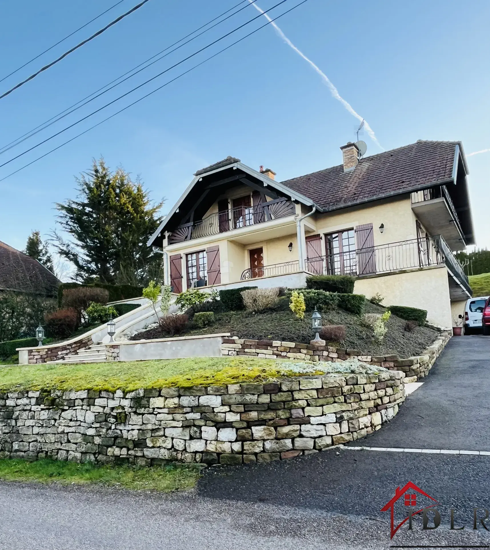 Charmante maison à vendre à Quers avec 4 chambres et terrain spacieux 