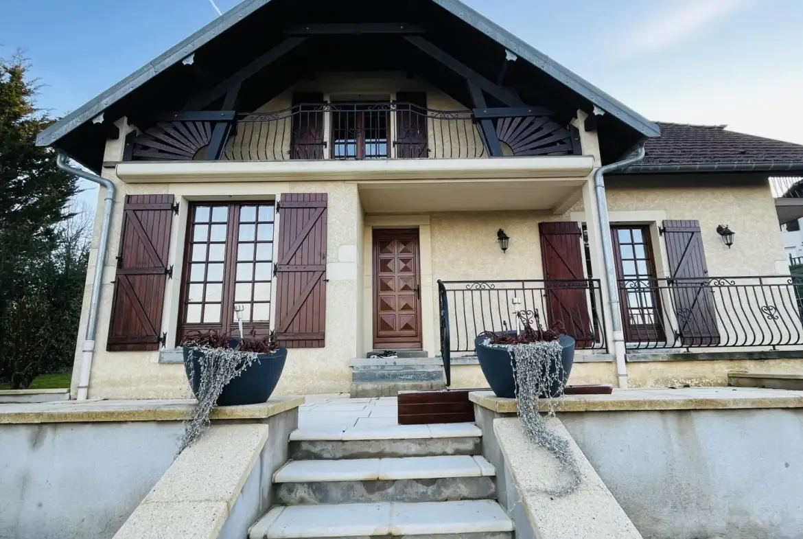 Charmante maison à vendre à Quers avec 4 chambres et terrain spacieux 