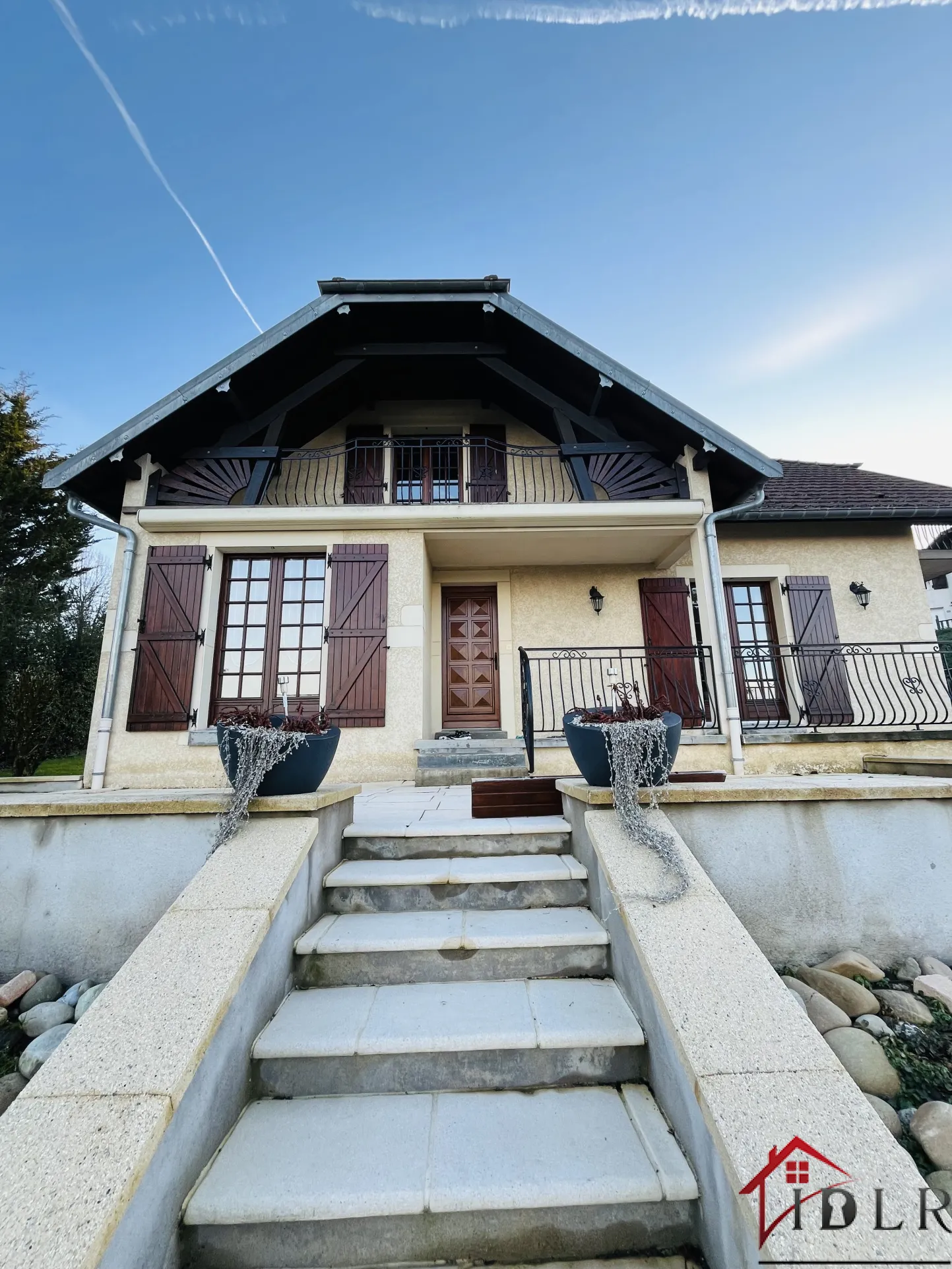 Charmante maison à vendre à Quers avec 4 chambres et terrain spacieux 