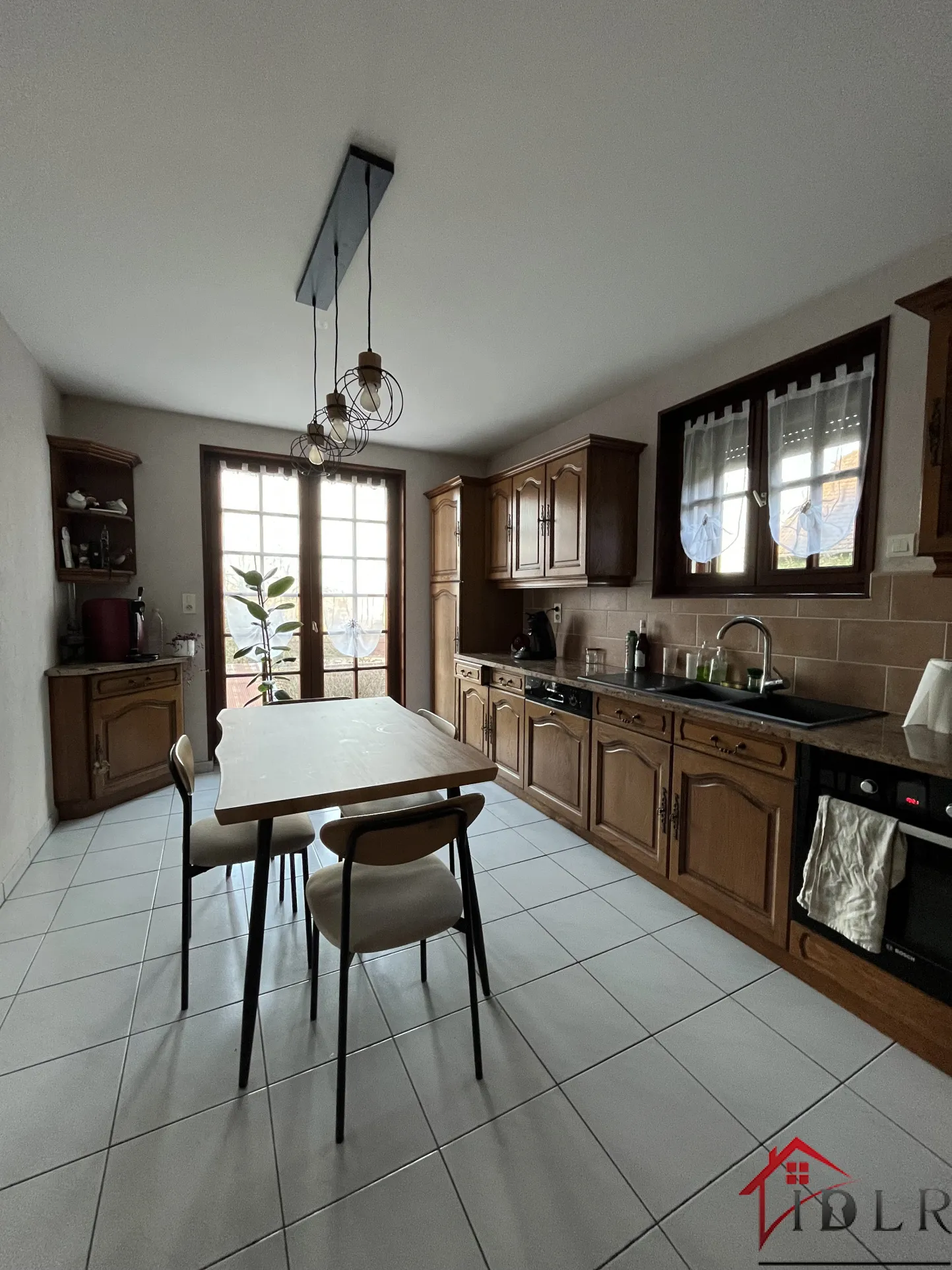 Charmante maison à vendre à Quers avec 4 chambres et terrain spacieux 