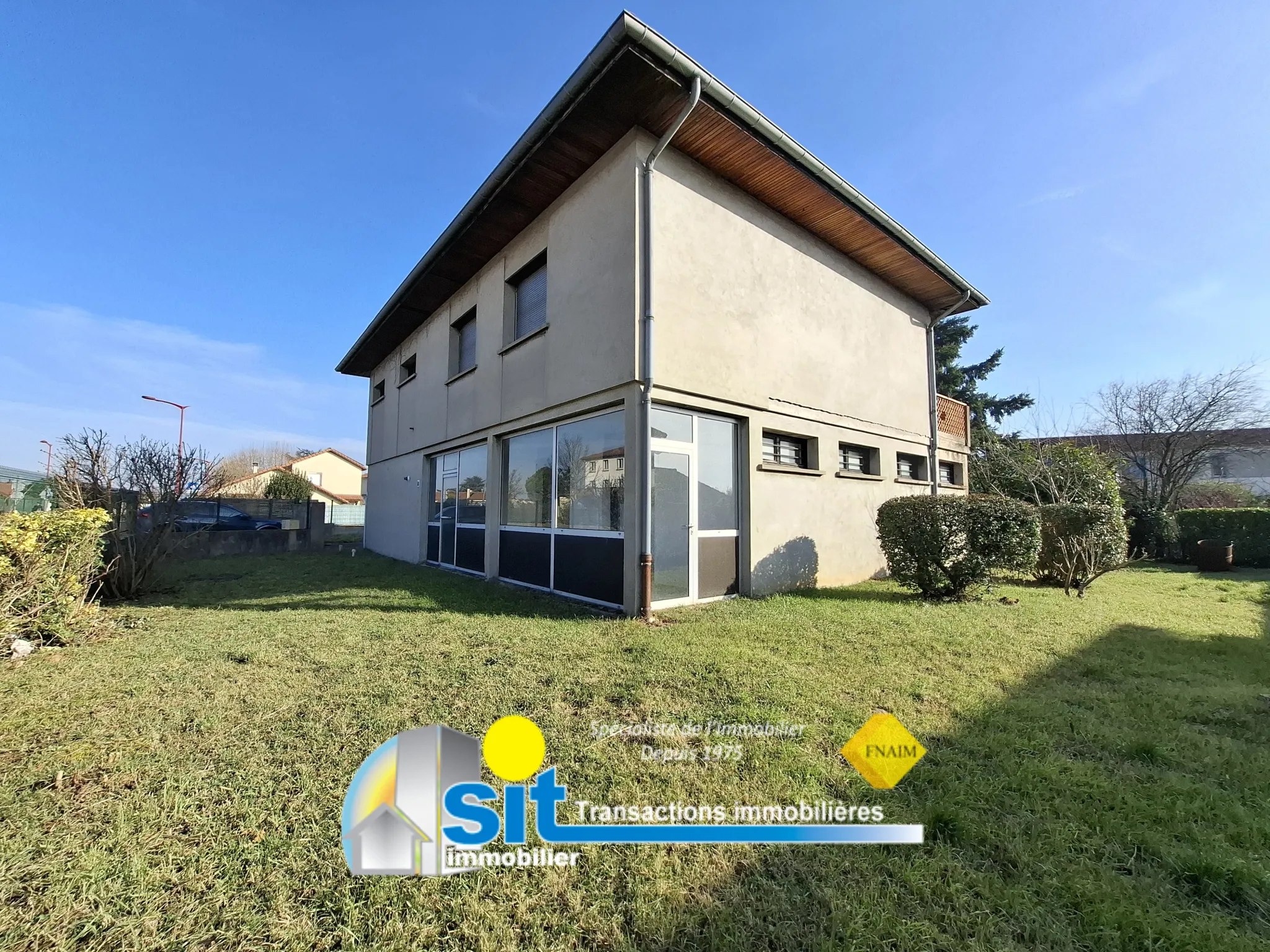 Maison à vendre à Saint-Clair-du-Rhône - 162 m² avec potentiel d’aménagement 