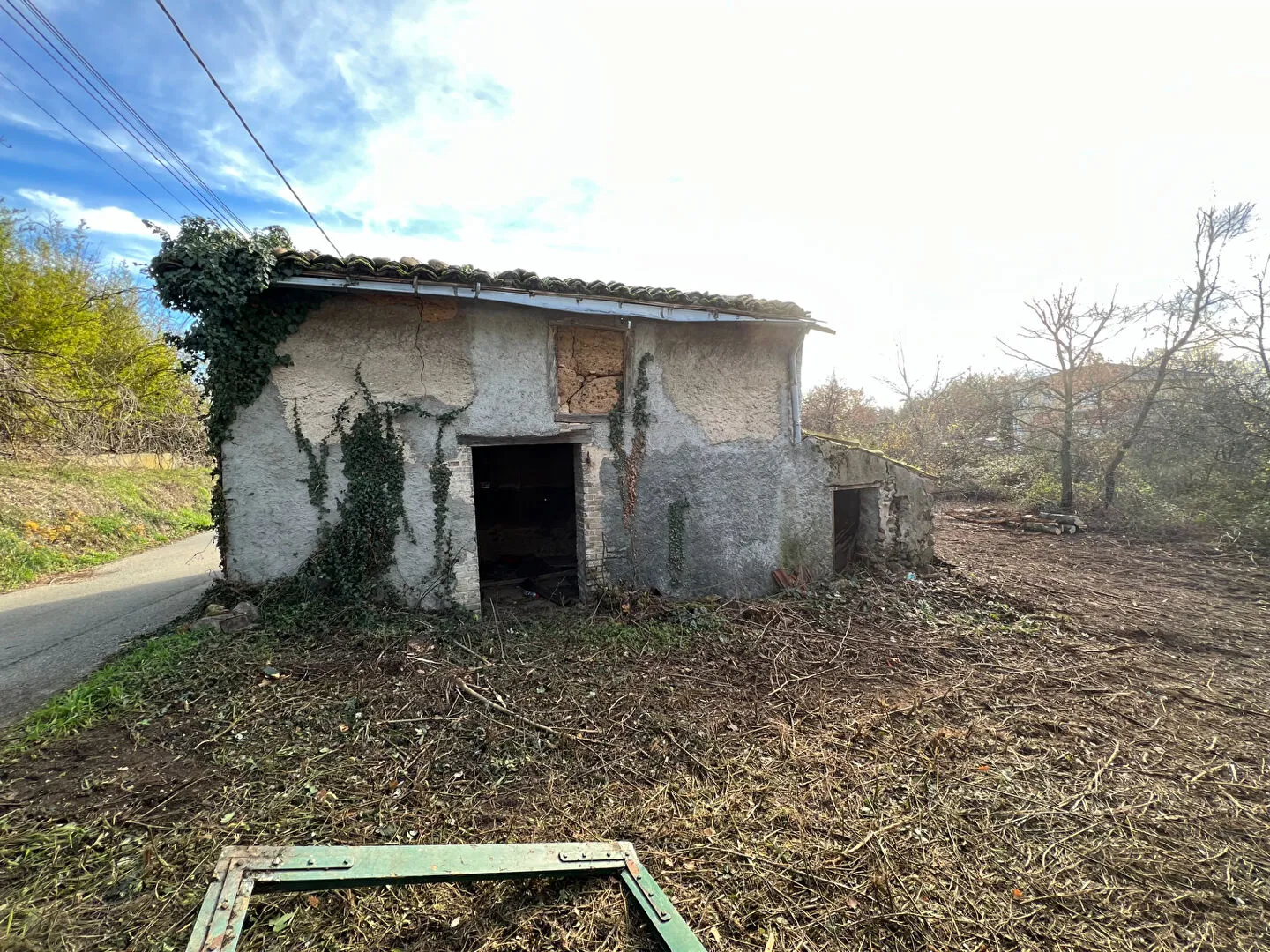 Maisonette à réhabiliter à Saint-Clair-du-Rhône 