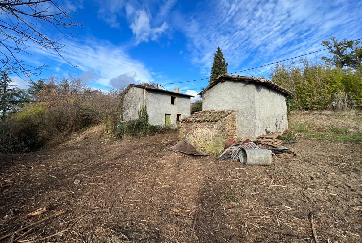 Maisonette à réhabiliter à Saint-Clair-du-Rhône 