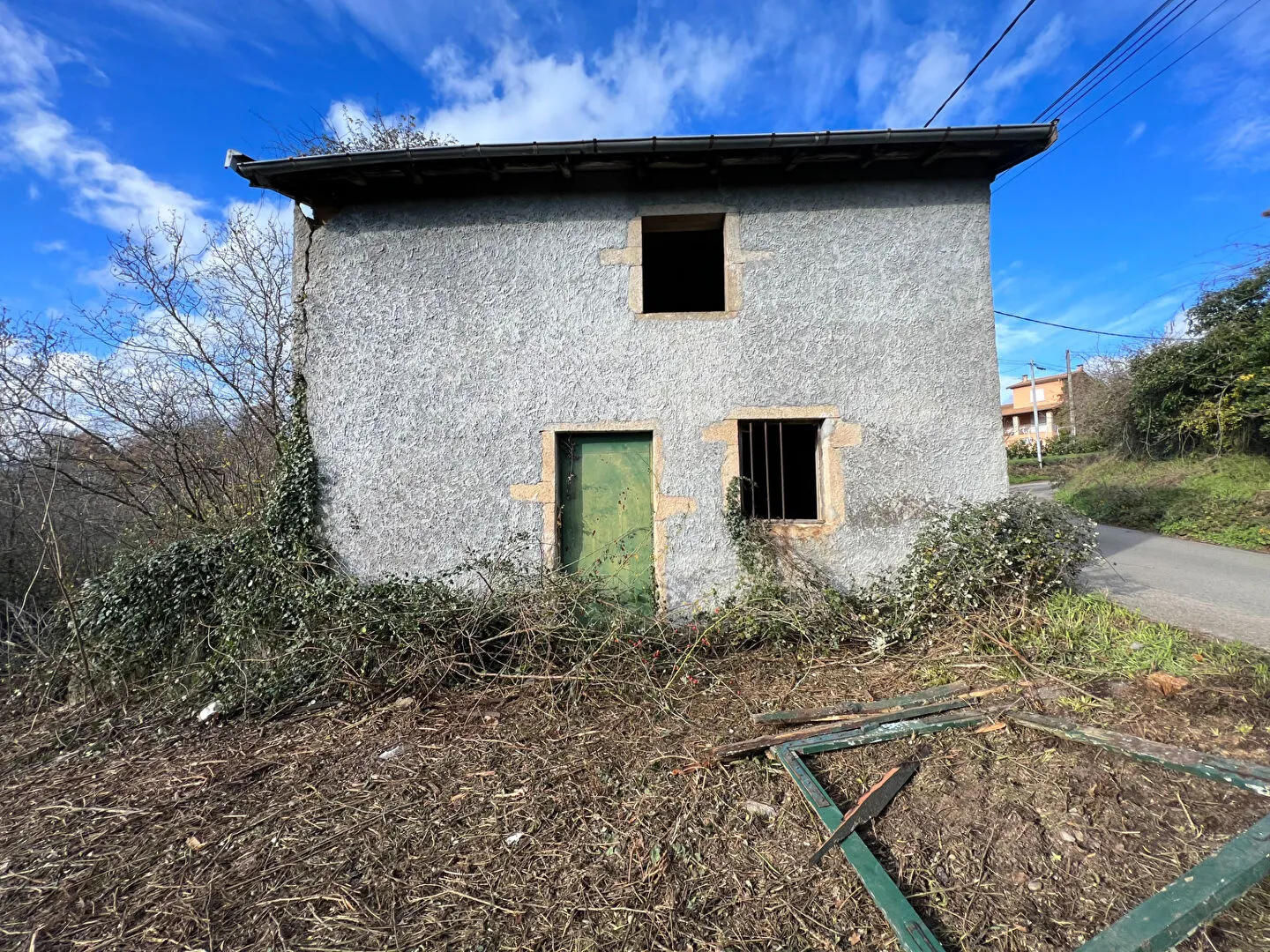 Maisonette à réhabiliter à Saint-Clair-du-Rhône 