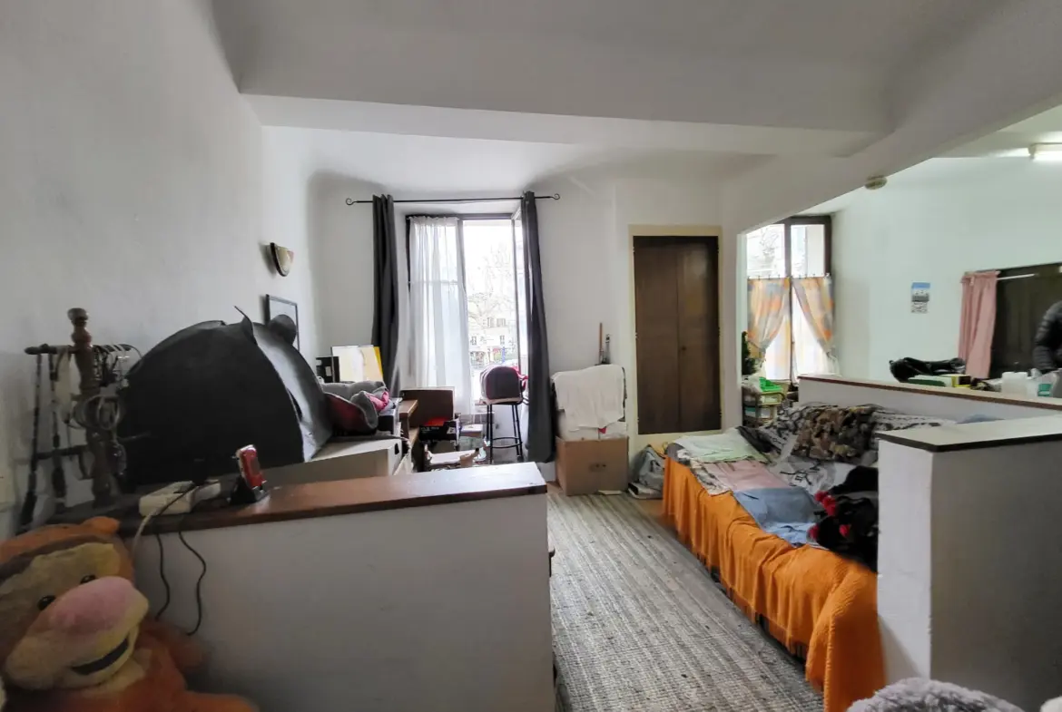 Grand studio de 37 m² à Flayosc pour investissement locatif 