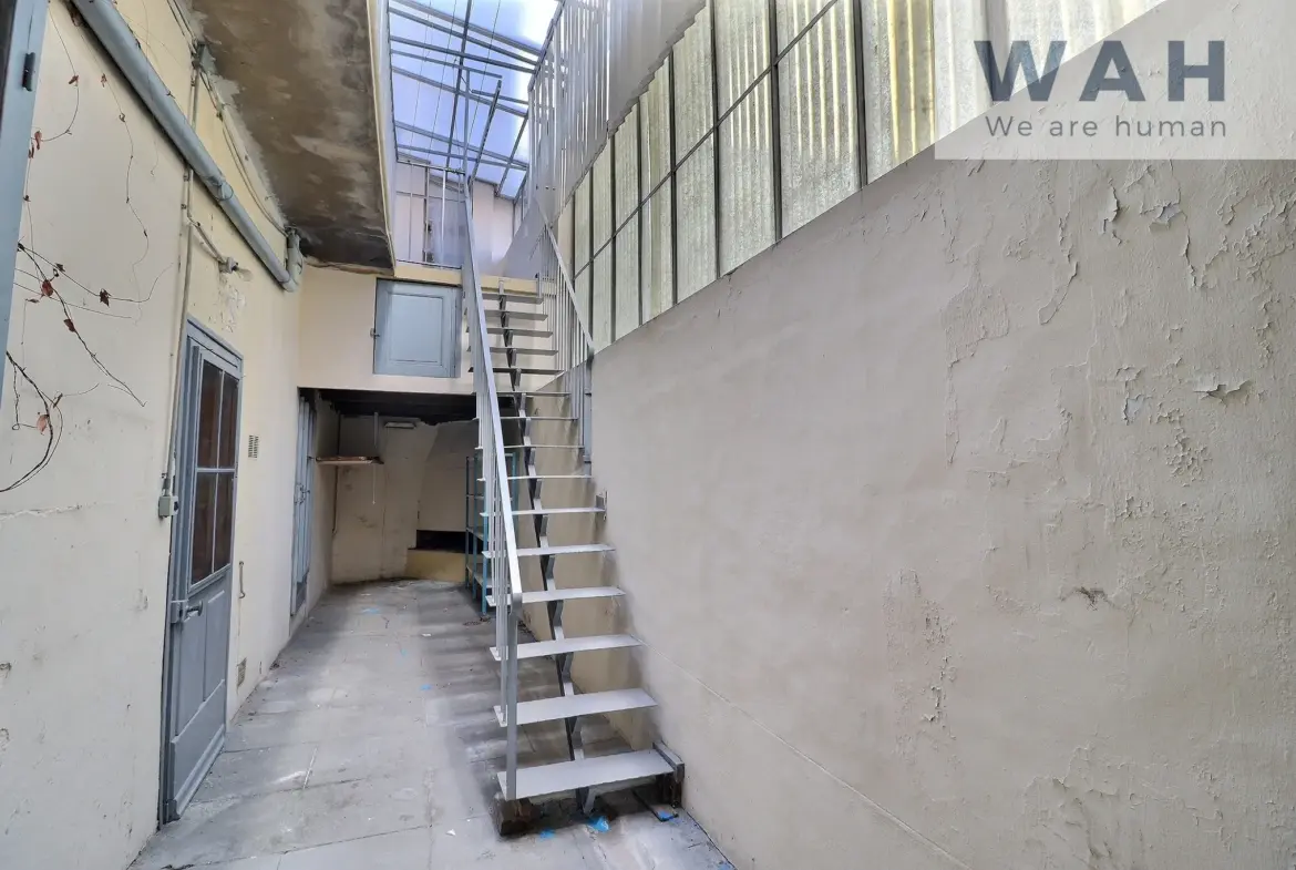 Maison de Ville 6 Pièces 140m² avec Cour à Lunel 