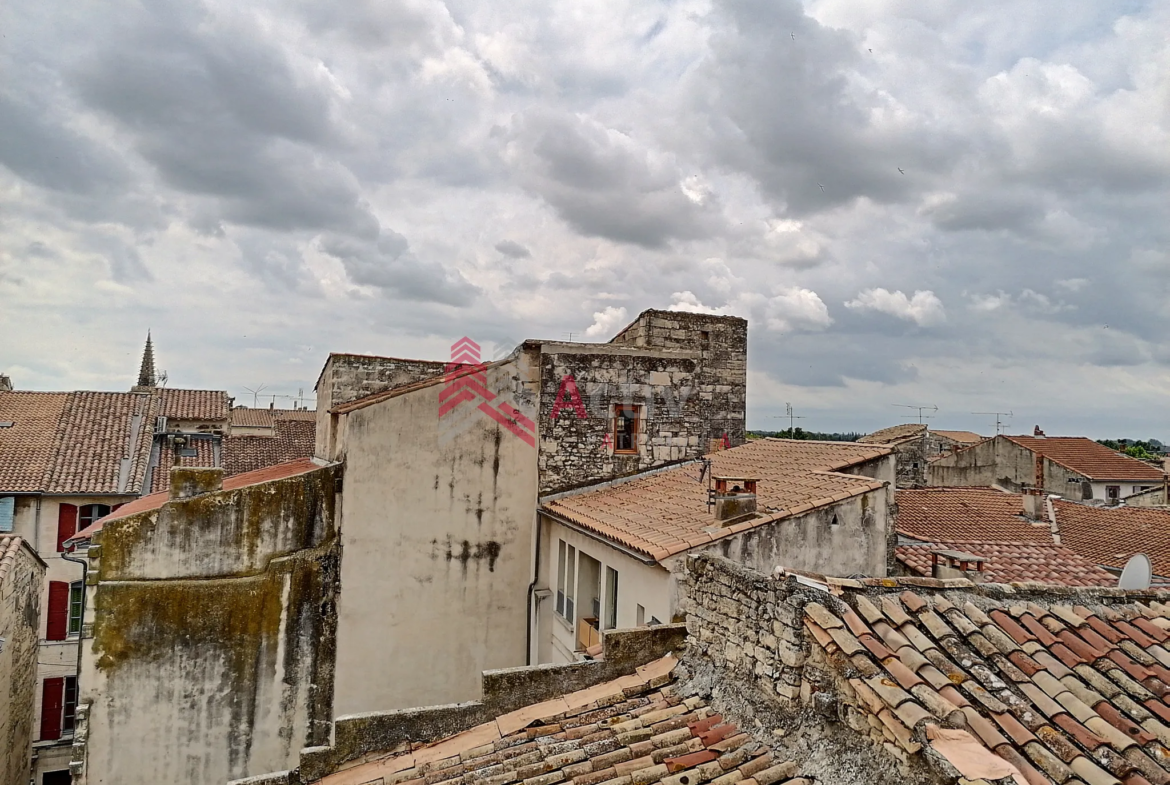 Belle maison de maître à rénover à Beaucaire 