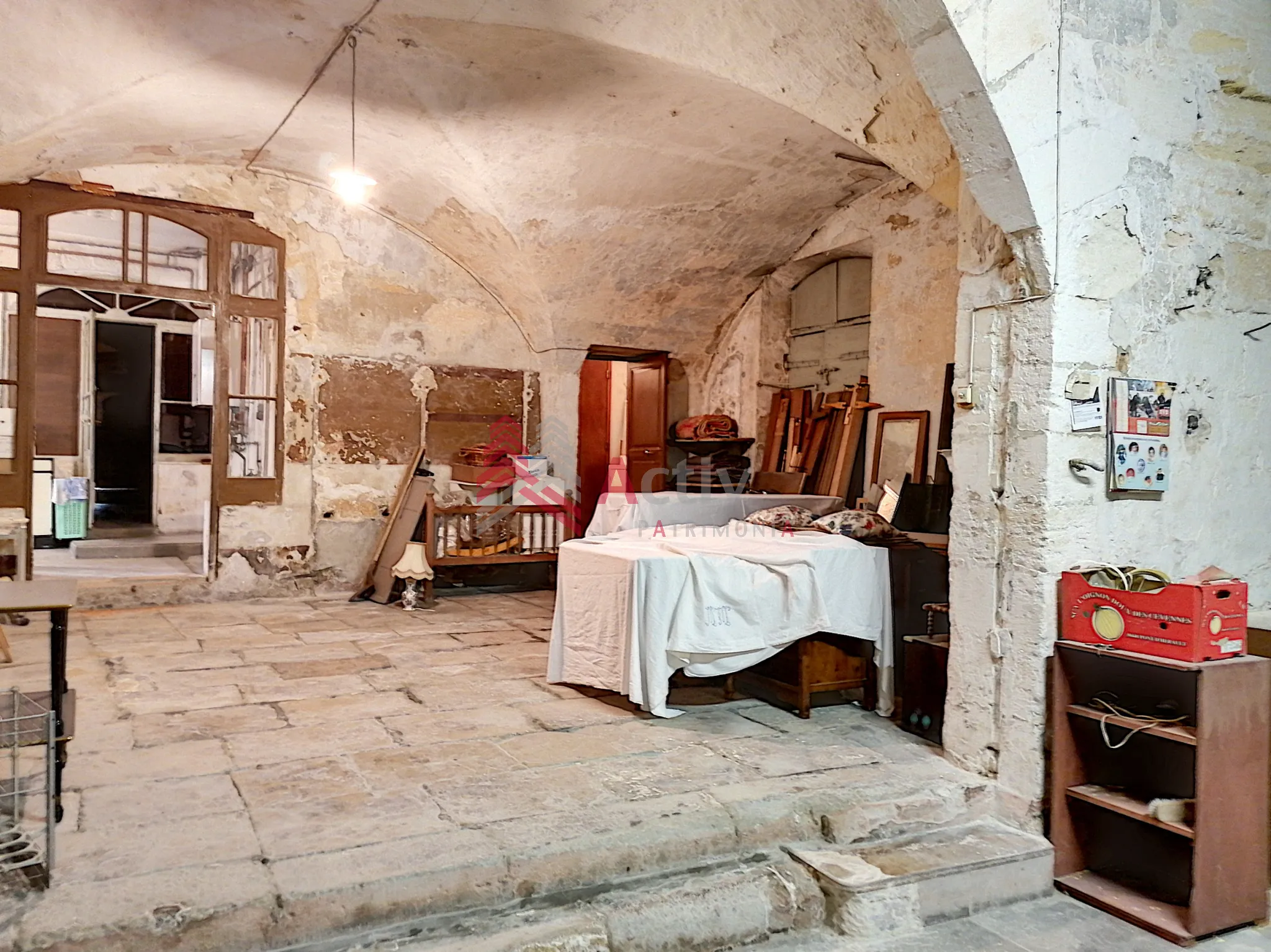 Belle maison de maître à rénover à Beaucaire 