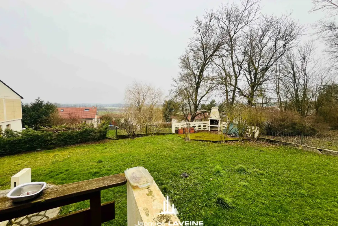 Charmante maison de 5 pièces à Pouilly, calme et proche de Marly 