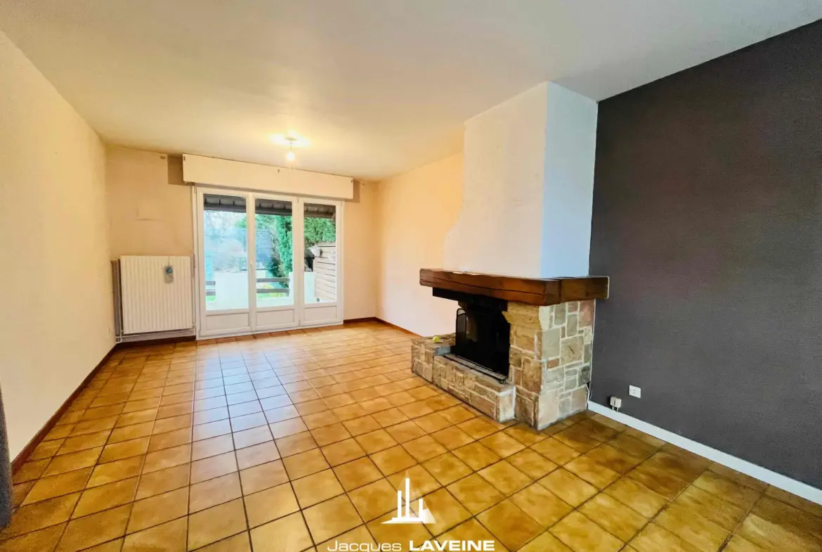 Maison 5 pièces à vendre à Pouilly - 213000 EUR 