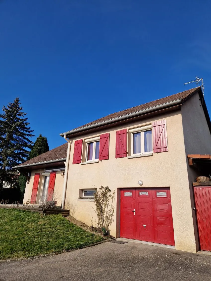 Spacieux Pavillon T6 à Foug sur Terrain de 1485 m² 