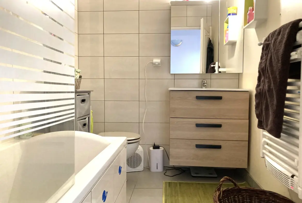 À Saint-Sorlin-en-Bugey, appartement T3 en duplex de 67 m² avec terrasse 