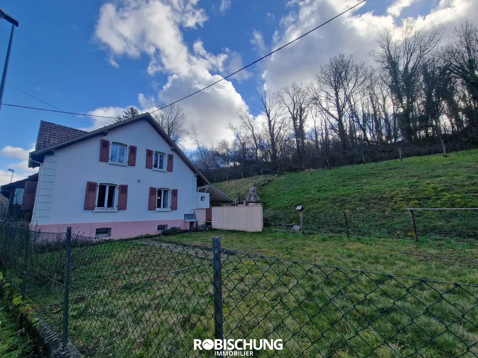 Maison Individuelle avec Beau Potentiel à Altkirch - 141,8 m² 