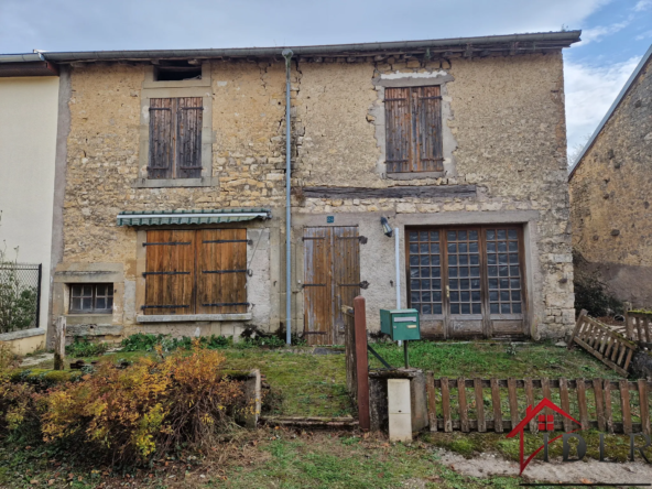 Maison à rénover de 118 m² à Voisey, Haute-Marne