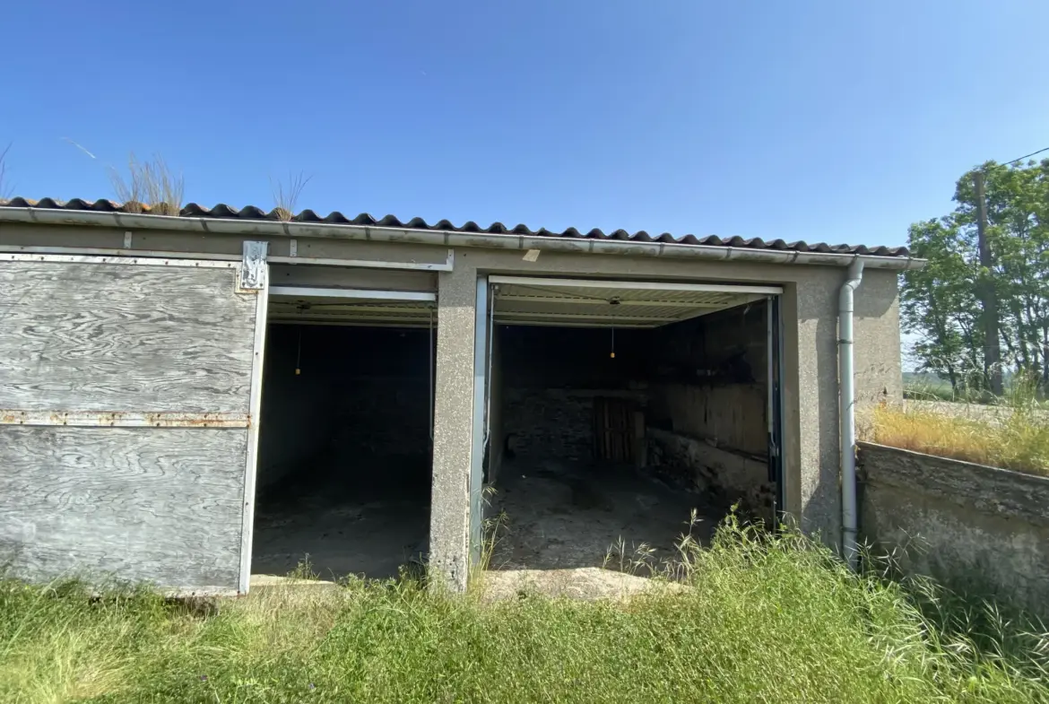 Ancienne Ferme à Croisilles à Vendre - 3 Chambres et Grand Terrain 