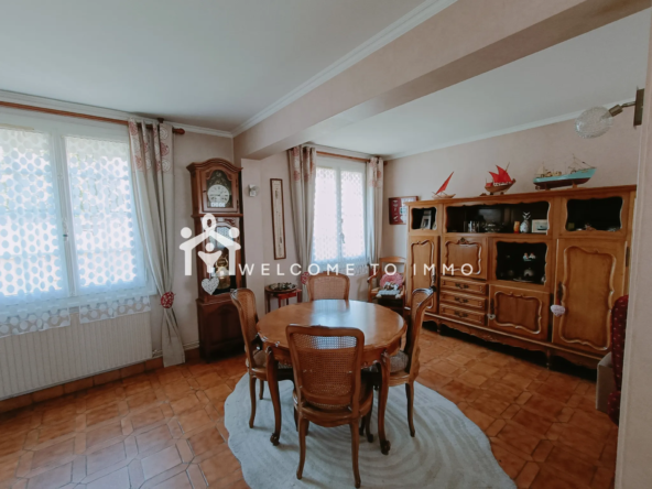 Maison Familiale de 93 m² à La Rochelle avec 3 Chambres et Garage