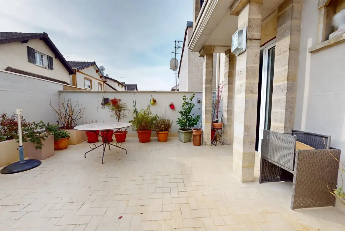 Pavillon lumineux 5 pieces à Drancy, quartier les Oiseaux 