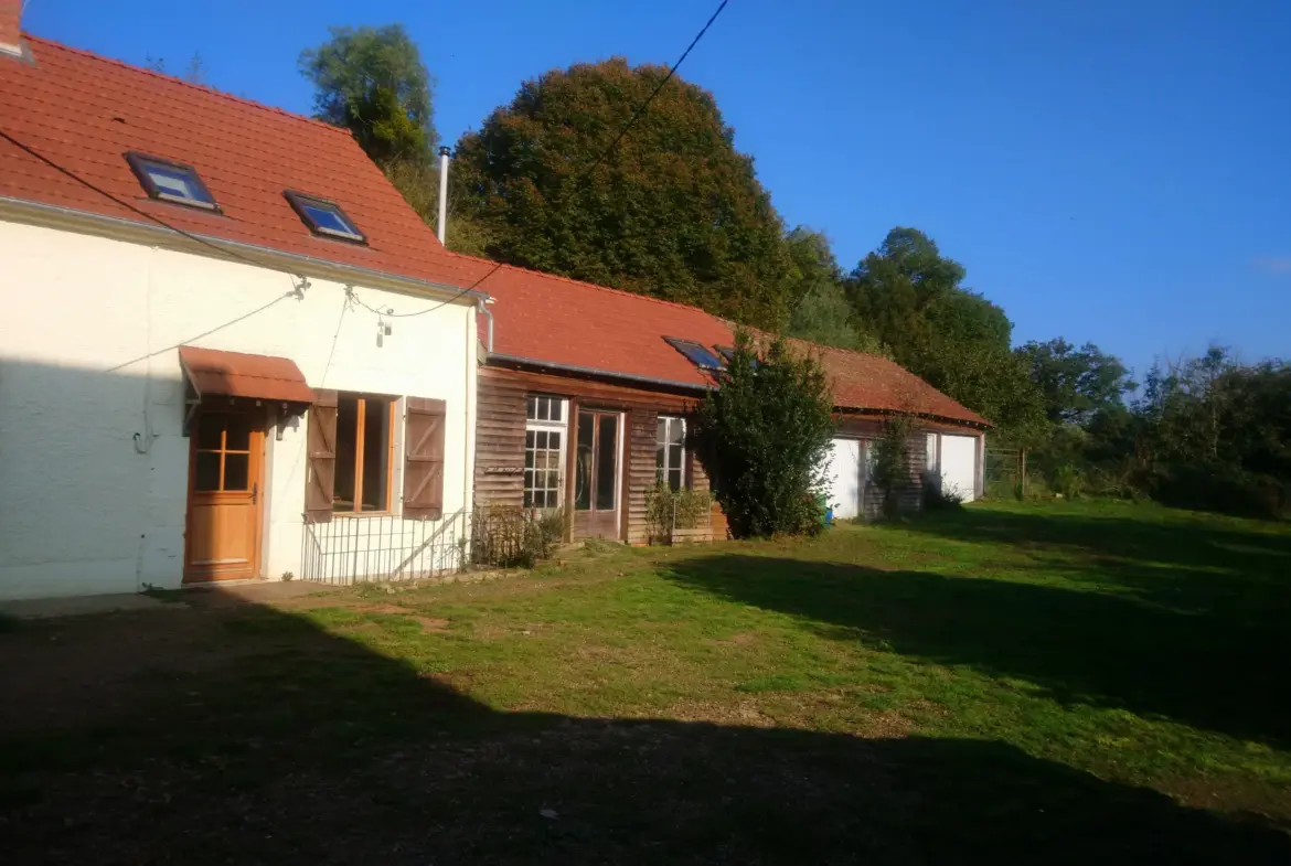 Longère Rénovée avec Annexe et Atelier à Murlin 