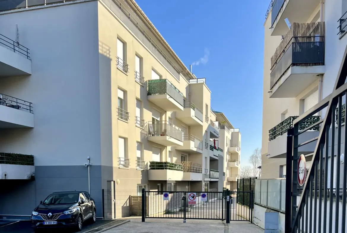 À saisir ! Appartement lumineux 3 pièces avec balcon plein sud à Hardricourt 