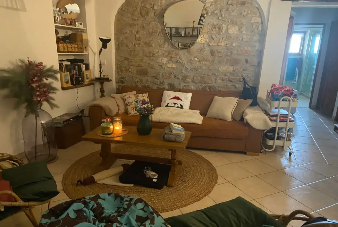 Appartement Type 3 à vendre à Fuveau avec terrasse et cave 