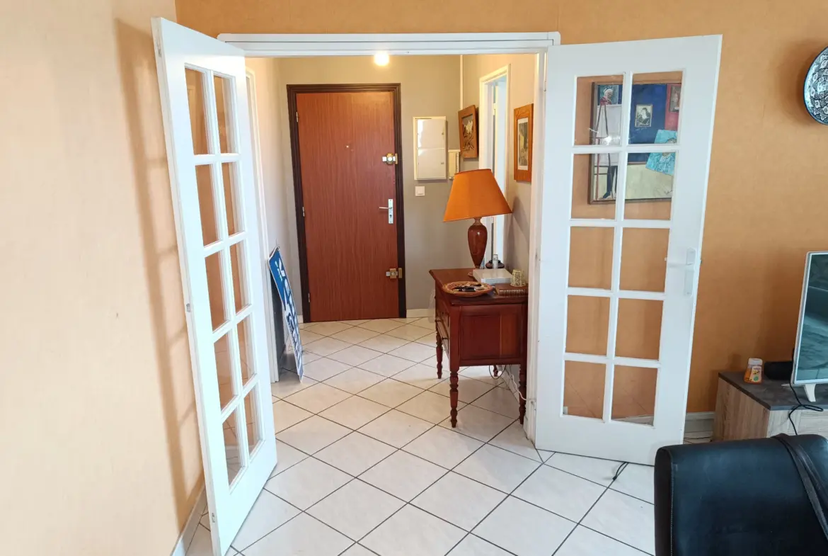 Appartement 4 pièces lumineux à Plaisir - 199 000 € 