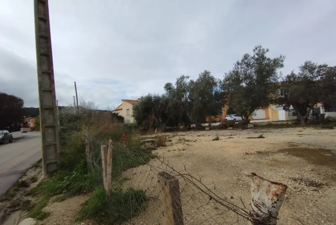 Terrain à bâtir de 250 m2 à Six Fours Les Plages 