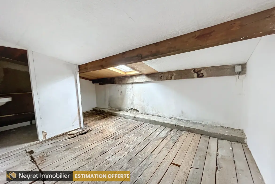 Maison à vendre à Valsonne - 75 m² à rénover 