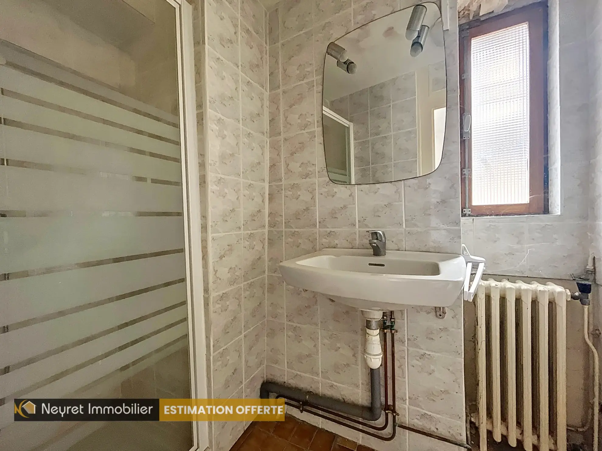 Maison à vendre à Valsonne - 75 m² à rénover 