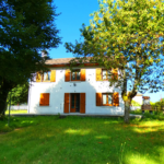 Belle maison à Arpajon sur Cère avec 6 chambres et jardin